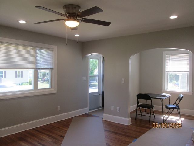 535 Shirley Ave, Somerset, MA 02725