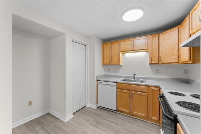 35 Eagle Ave 7, Brockton, MA 02301