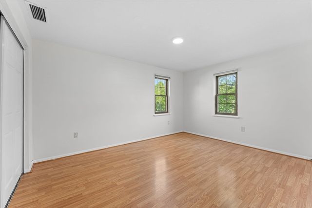 35 Eagle Ave 7, Brockton, MA 02301