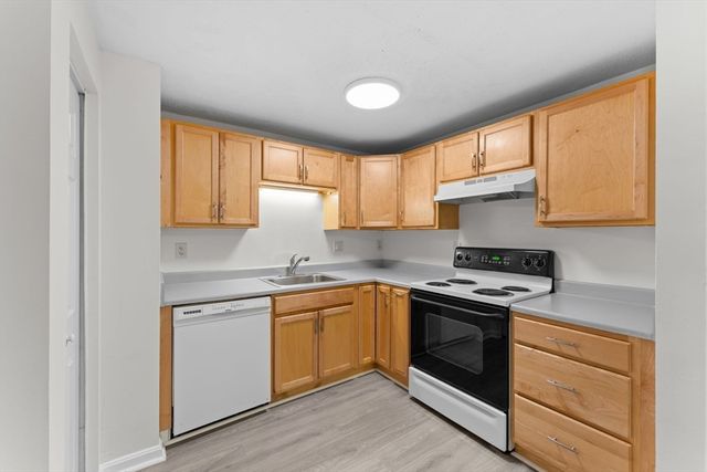 35 Eagle Ave 7, Brockton, MA 02301