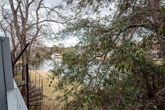 8483 Yadkin Circle Apt L, North Charleston, SC 29406