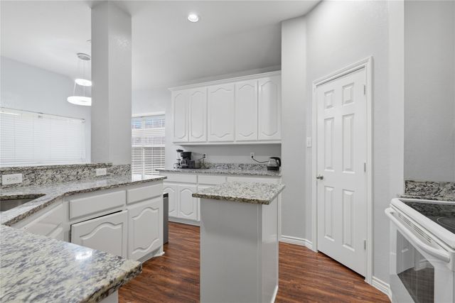 1700 Wylie Creek Drive, Desoto, TX 75115