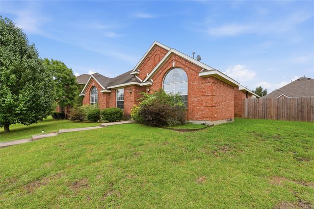 1700 Wylie Creek Drive, Desoto, TX 75115