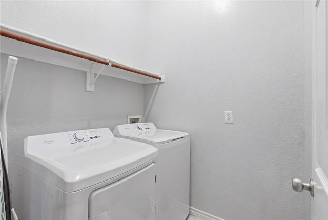 1700 Wylie Creek Drive, Desoto, TX 75115