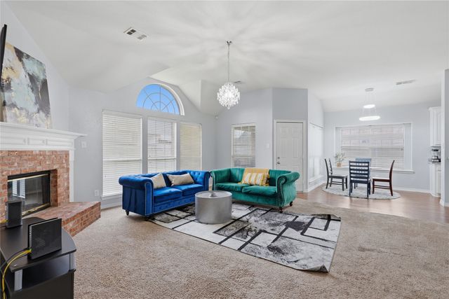 1700 Wylie Creek Drive, Desoto, TX 75115
