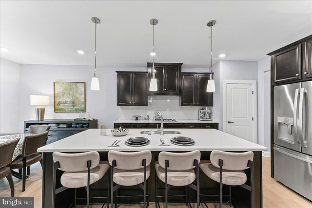 235 W PONDS EDGE DR, Media, PA 19063