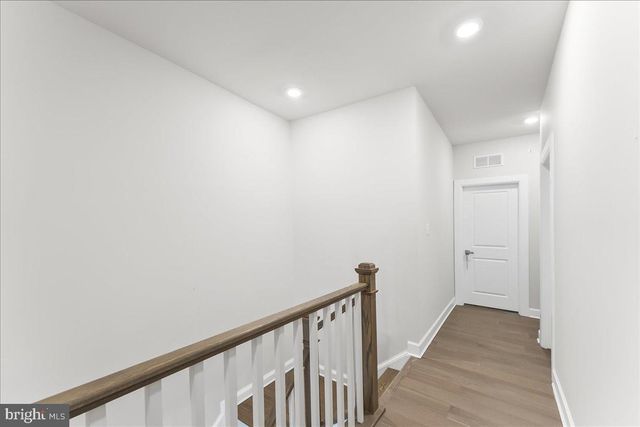 235 W PONDS EDGE DR, Media, PA 19063