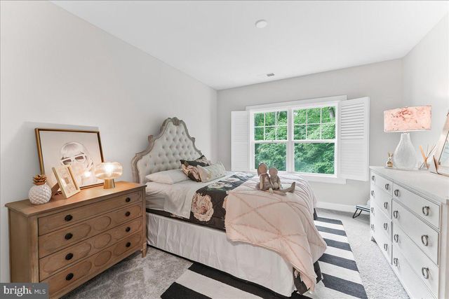 235 W PONDS EDGE DR, Media, PA 19063