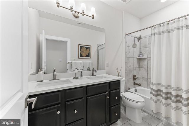 235 W PONDS EDGE DR, Media, PA 19063