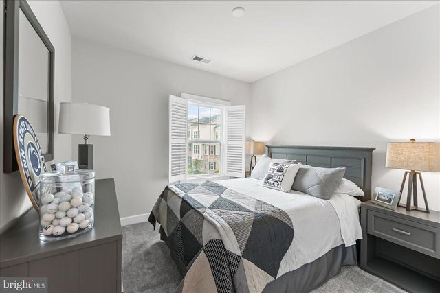 235 W PONDS EDGE DR, Media, PA 19063