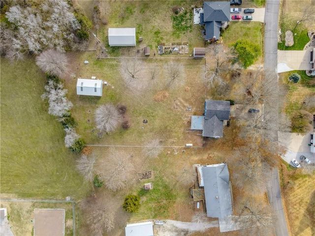 14655 Gale Road, Smithville, MO 64089