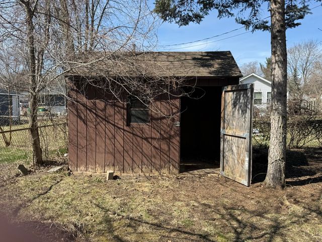 633 Bagley Avenue, Ypsilanti Twp, MI 48198
