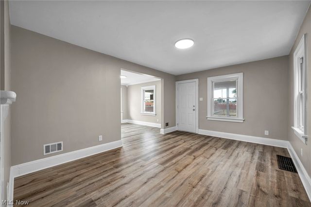 825 Dan Street, Akron, OH 44310
