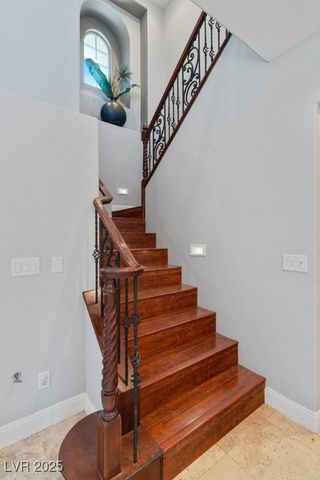 10127 Clifton Forge Avenue, Las Vegas, NV 89148