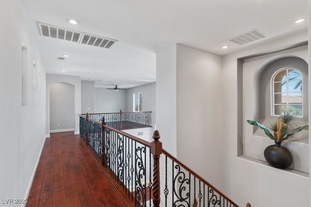 10127 Clifton Forge Avenue, Las Vegas, NV 89148