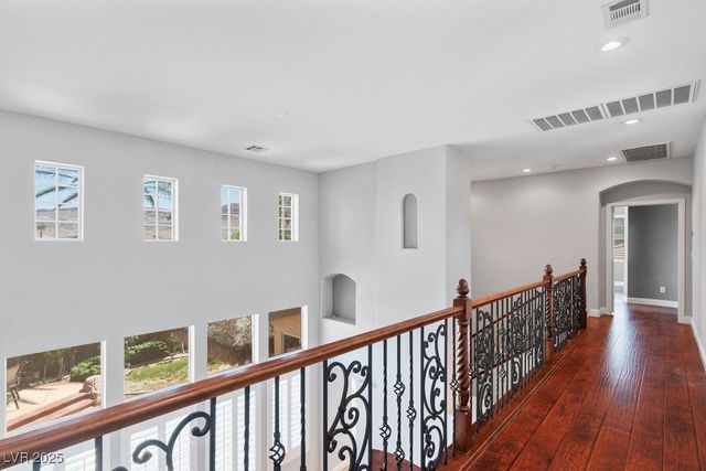 10127 Clifton Forge Avenue, Las Vegas, NV 89148