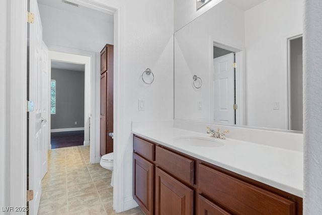 10127 Clifton Forge Avenue, Las Vegas, NV 89148