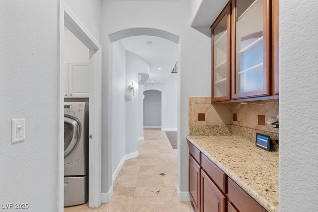 10127 Clifton Forge Avenue, Las Vegas, NV 89148