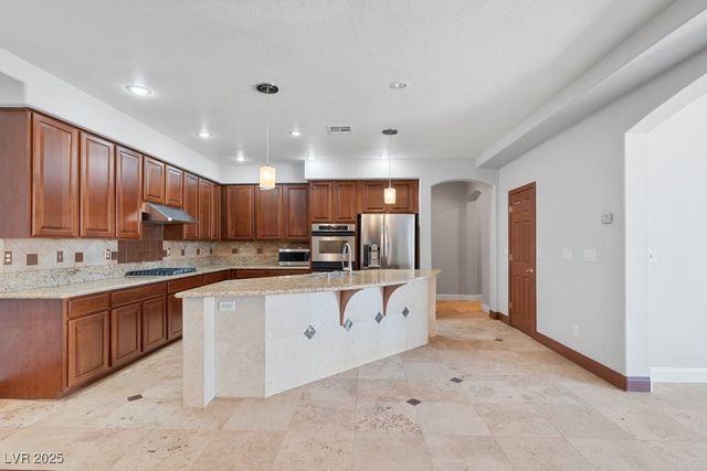 10127 Clifton Forge Avenue, Las Vegas, NV 89148