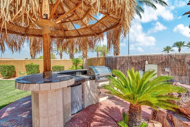 10127 Clifton Forge Avenue, Las Vegas, NV 89148