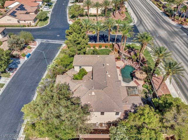 10127 Clifton Forge Avenue, Las Vegas, NV 89148