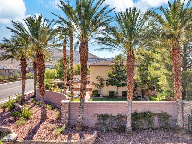 10127 Clifton Forge Avenue, Las Vegas, NV 89148