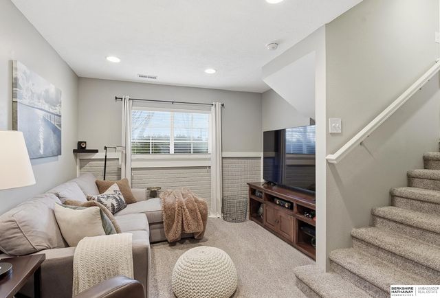 19506 X Street, Omaha, NE 68135