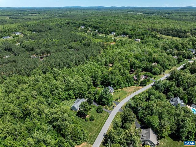 527 HANCOCK DR, Ruckersville, VA 22968