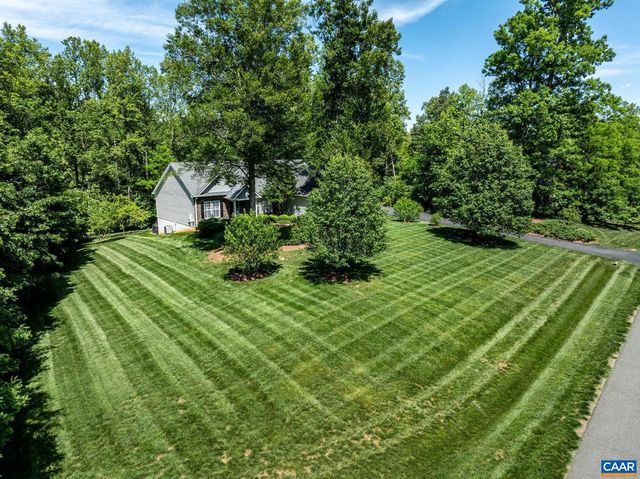 527 HANCOCK DR, Ruckersville, VA 22968
