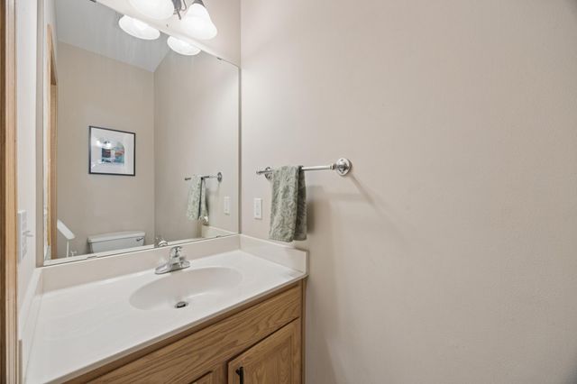 191 Larpenteur Avenue E A, Maplewood, MN 55117