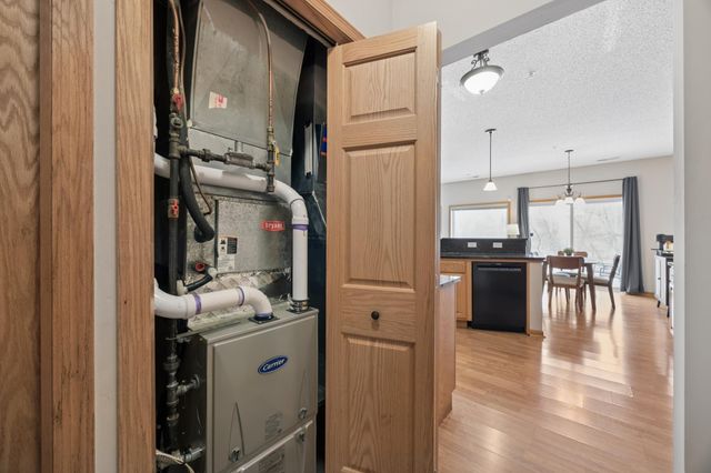 191 Larpenteur Avenue E A, Maplewood, MN 55117