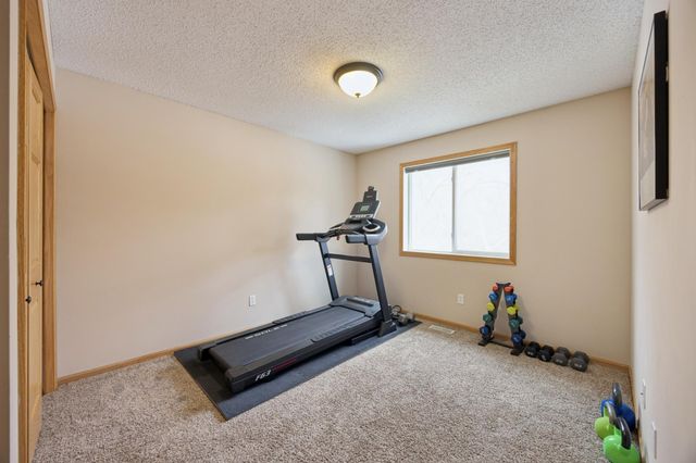 191 Larpenteur Avenue E A, Maplewood, MN 55117