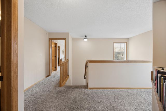 191 Larpenteur Avenue E A, Maplewood, MN 55117