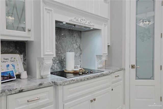 100 S J Hernandez Street, Weslaco, TX 78596