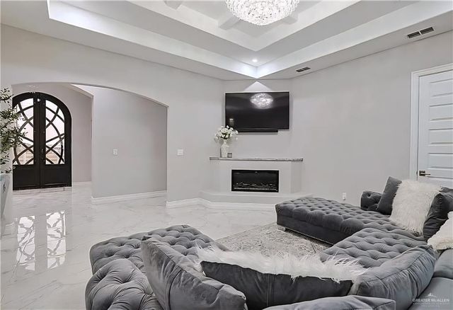 100 S J Hernandez Street, Weslaco, TX 78596