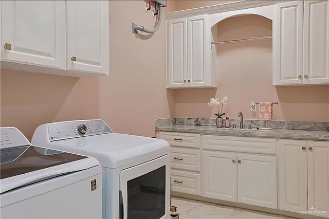 100 S J Hernandez Street, Weslaco, TX 78596