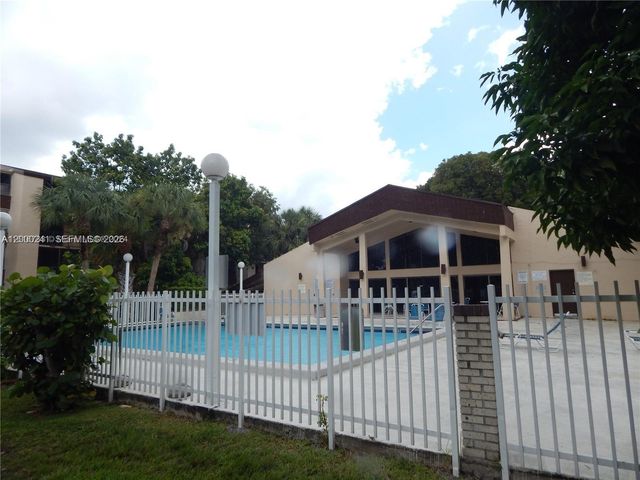 14415 N Kendall Dr 312G, Miami, FL 33186