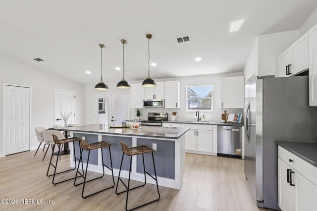 3840 WAYLAND Street, Jacksonville, FL 32277