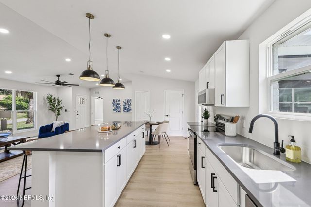 3840 WAYLAND Street, Jacksonville, FL 32277