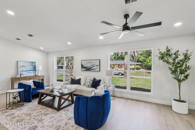 3840 WAYLAND Street, Jacksonville, FL 32277