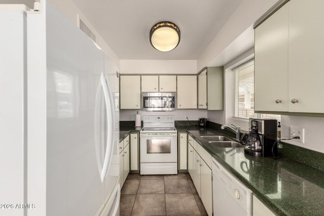 5518 E LINDSTROM Lane A1, Mesa, AZ 85215
