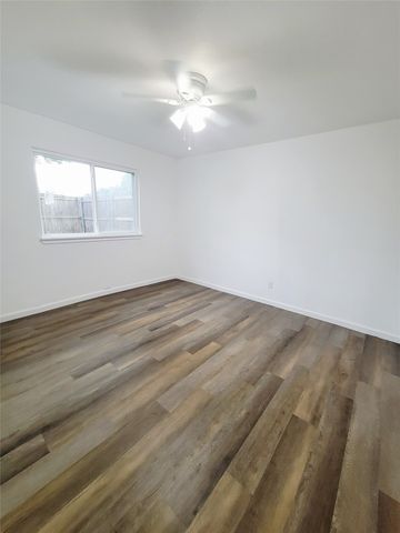 728 Arrowhead Circle, Garland, TX 75043