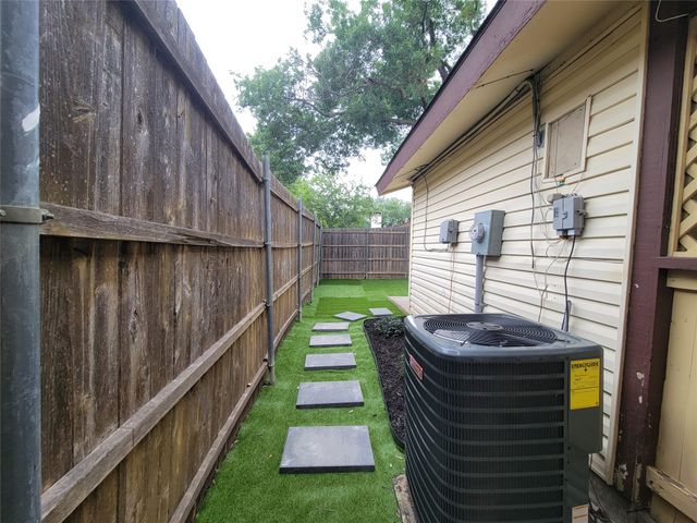 728 Arrowhead Circle, Garland, TX 75043