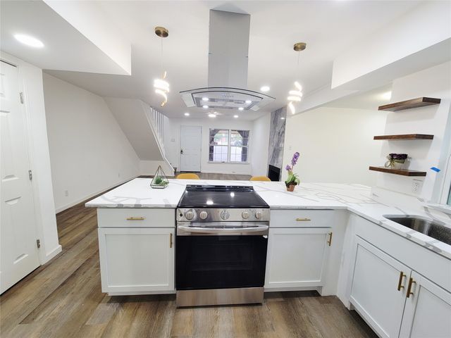728 Arrowhead Circle, Garland, TX 75043