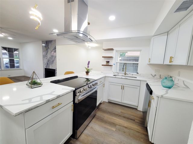 728 Arrowhead Circle, Garland, TX 75043