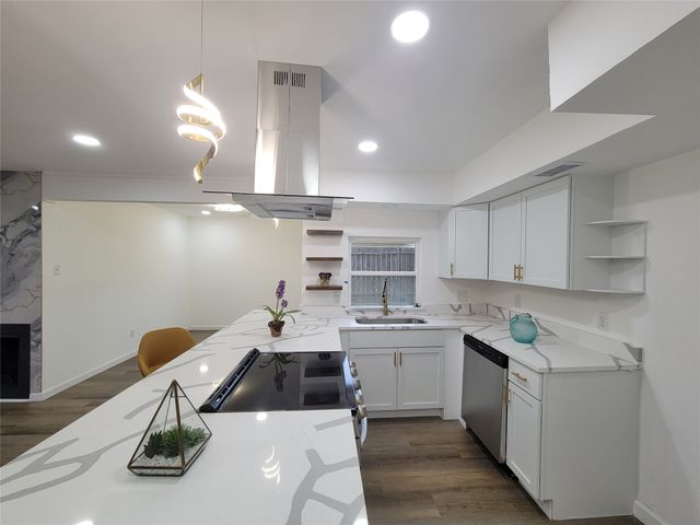728 Arrowhead Circle, Garland, TX 75043
