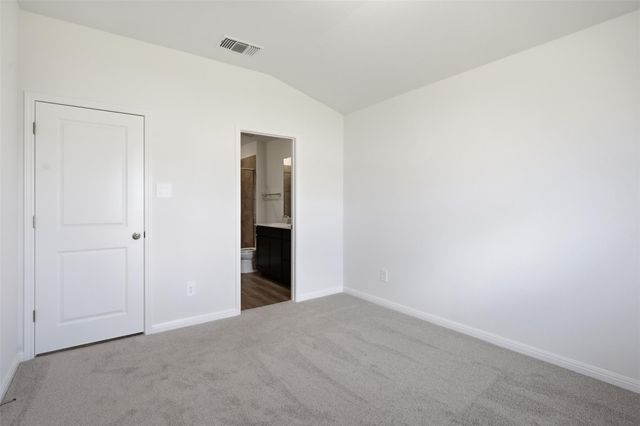 121 Honey Bee RD, Jarrell, TX 76537