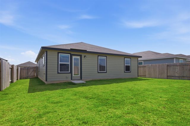 121 Honey Bee RD, Jarrell, TX 76537