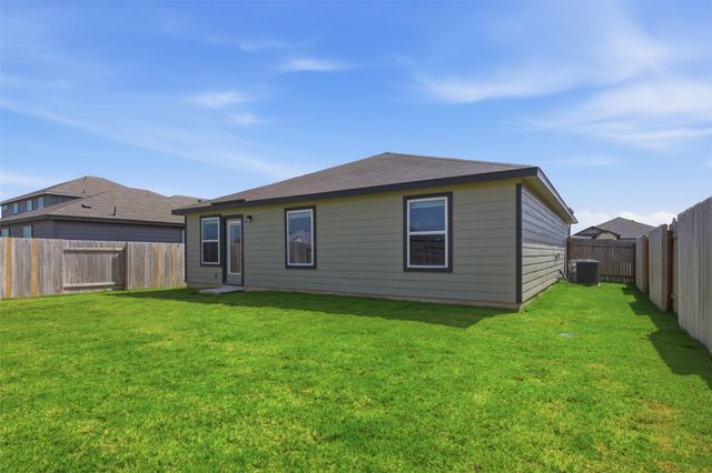 121 Honey Bee RD, Jarrell, TX 76537