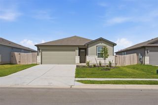 121 Honey Bee RD, Jarrell, TX 76537
